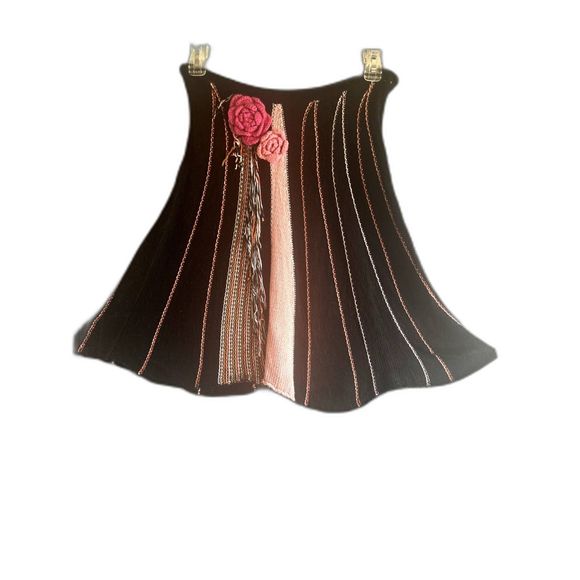 BCBG MAXAZRIA one size  midi skirt beautiful fringe dimensional  flowers - Picture 2 of 6